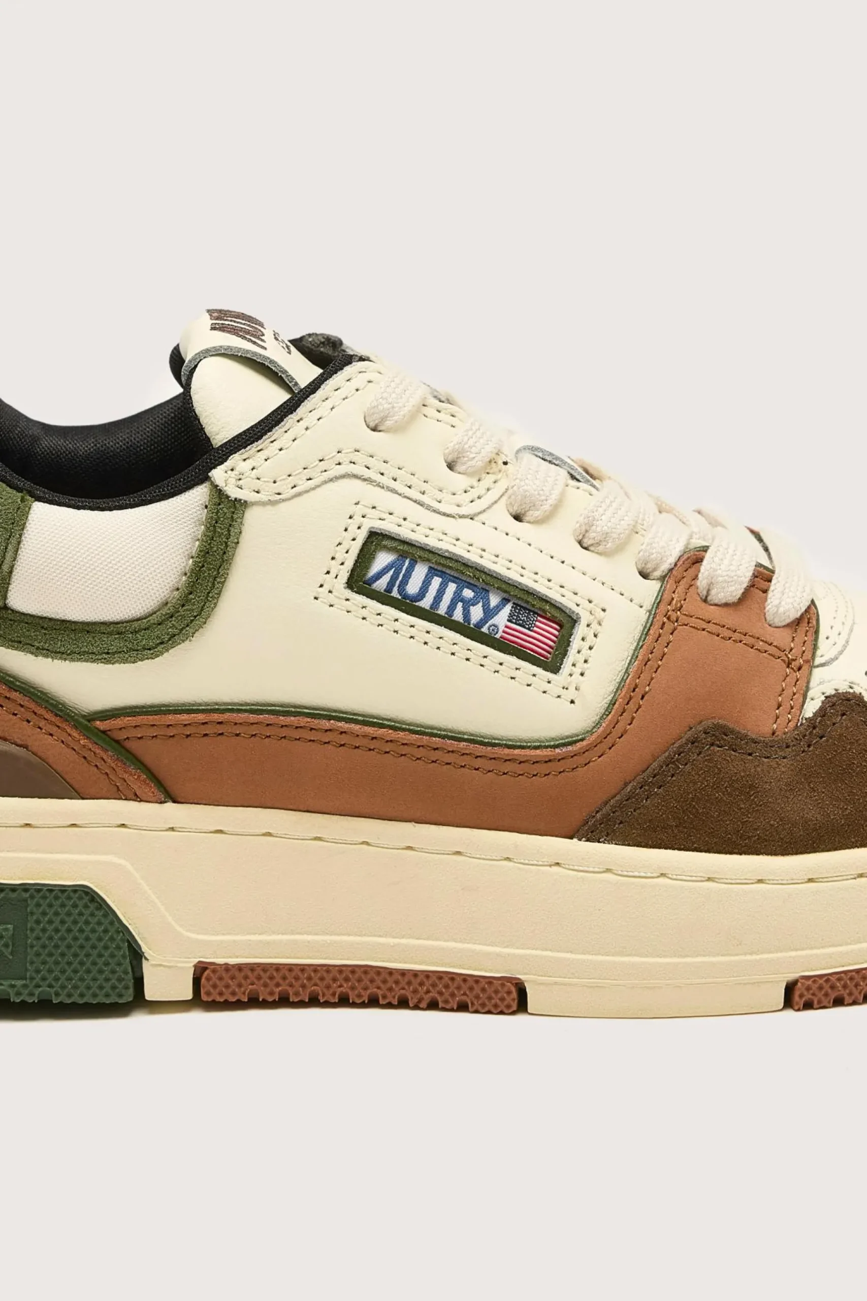 autry-clc-low-for-women-xgsPuknZ-5.webp Hot Autry Clc Low For Women