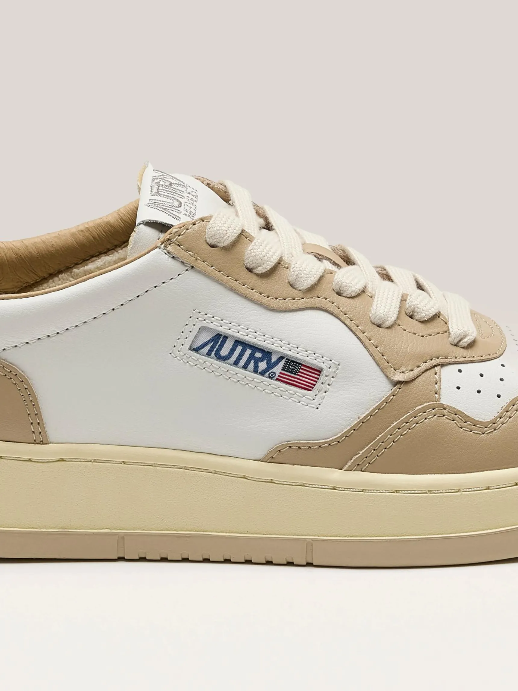 autry-medalist-low-bicolor-voo-ECAQrPax-4.webp Sale Autry Medalist Low Bicolor Voor Vrouwen