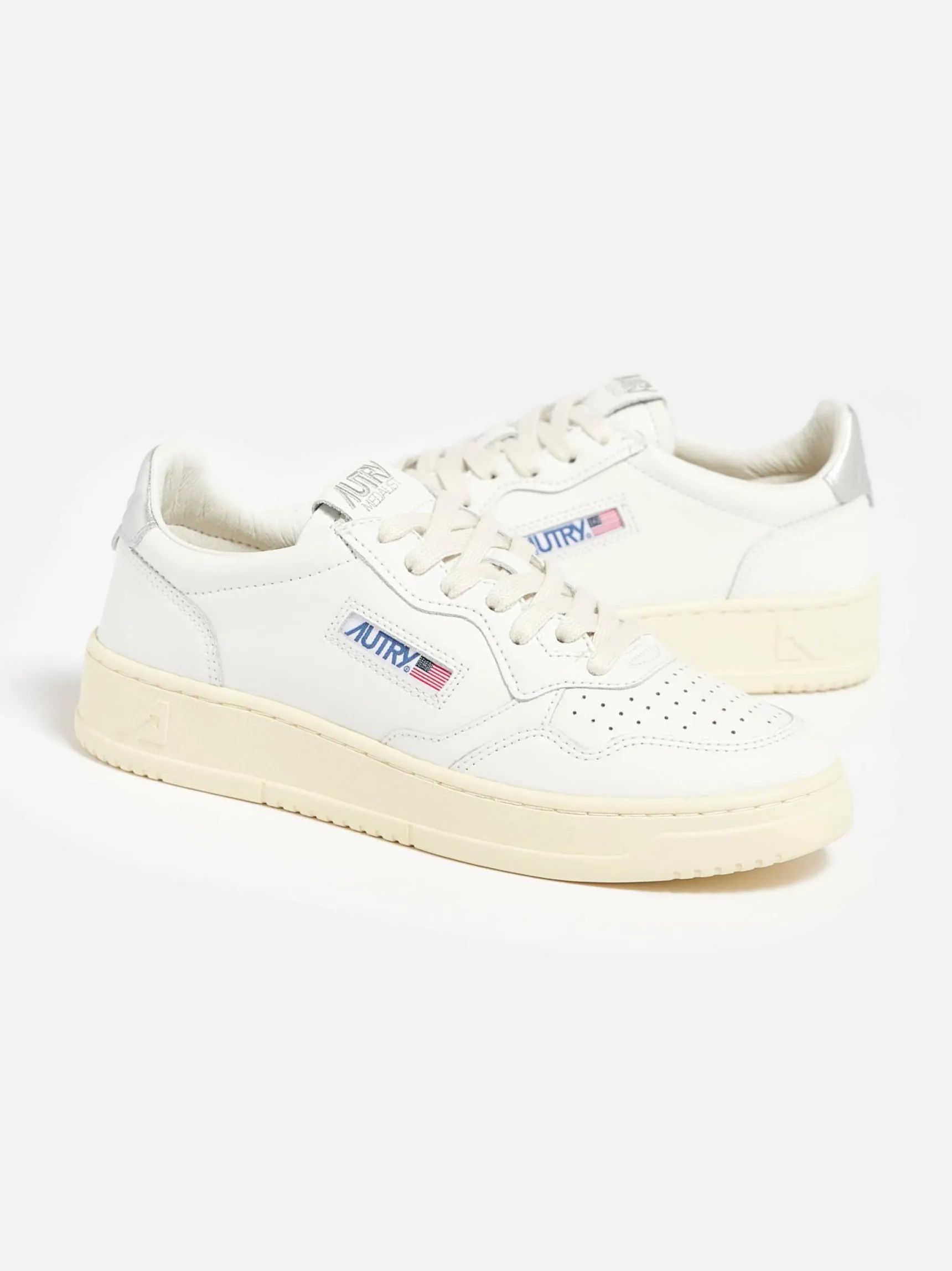 autry-medalist-low-voor-vrouwe-GbhRPNRs-2.webp Outlet Autry Medalist Low Voor Vrouwen