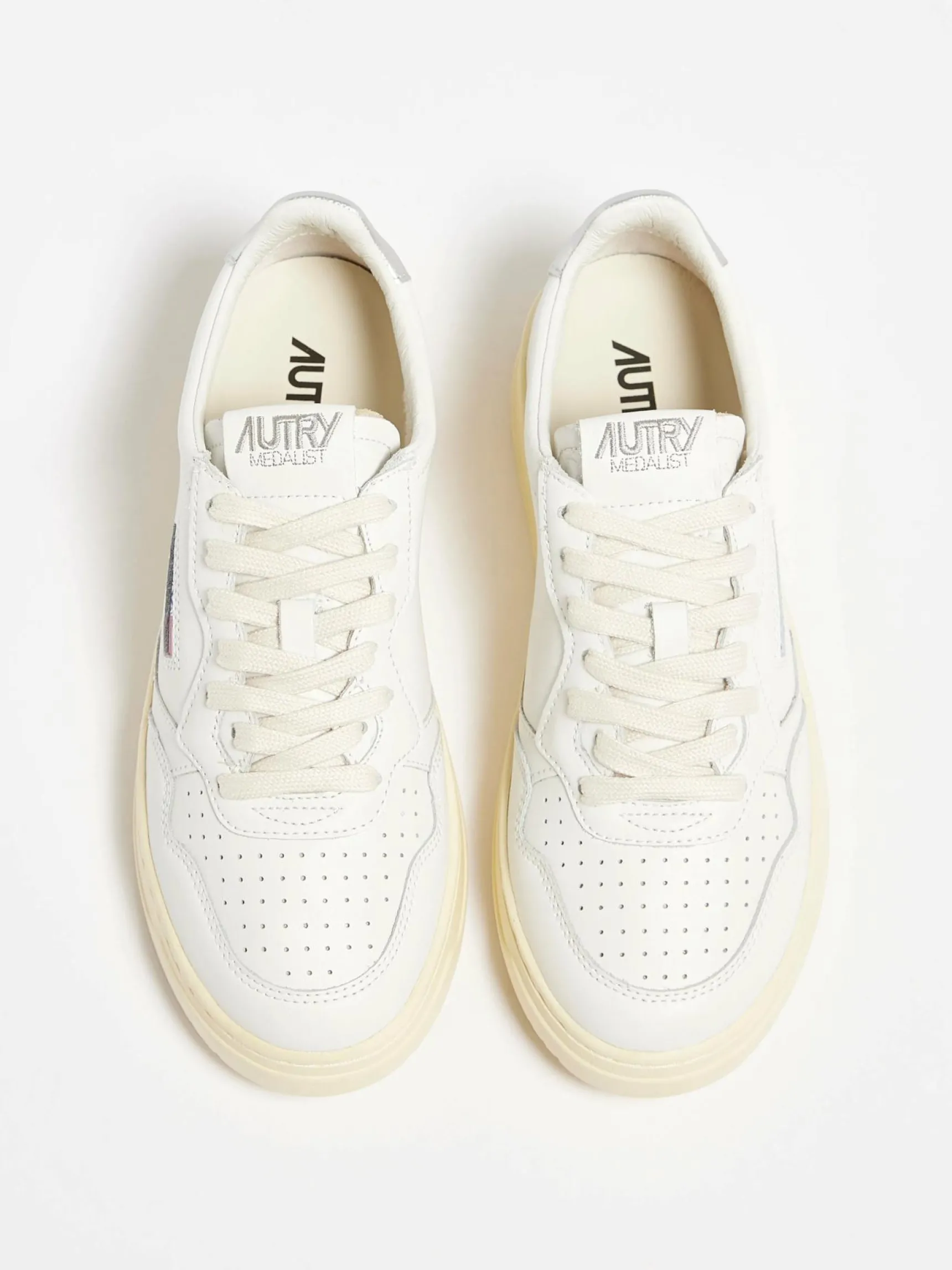 autry-medalist-low-voor-vrouwe-GbhRPNRs-3.webp Outlet Autry Medalist Low Voor Vrouwen