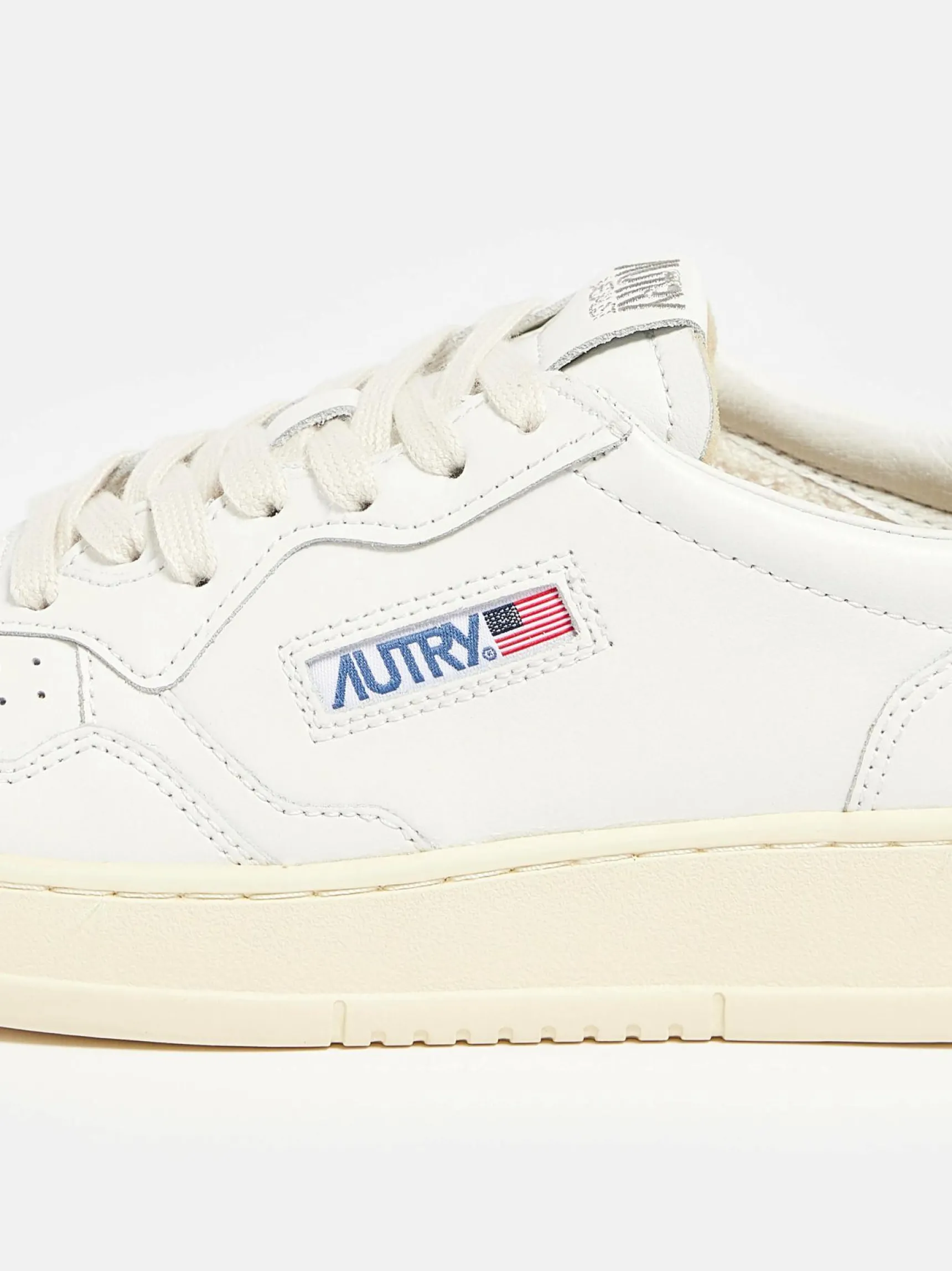 autry-medalist-low-voor-vrouwe-GbhRPNRs-4.webp Outlet Autry Medalist Low Voor Vrouwen