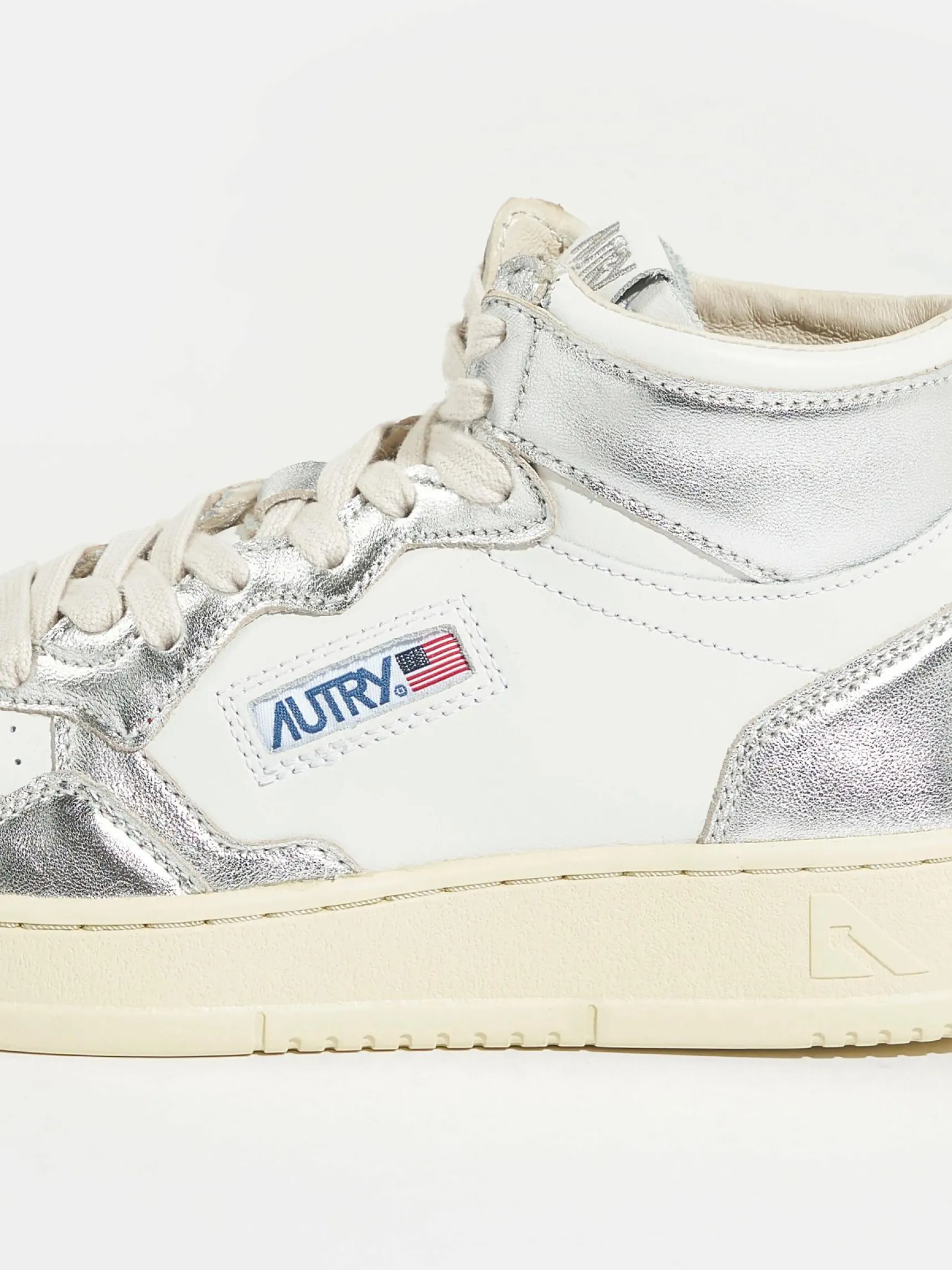 autry-medalist-mid-bicolor-voo-waHnJxtg-4.webp Sale Autry Medalist Mid Bicolor Voor Vrouwen