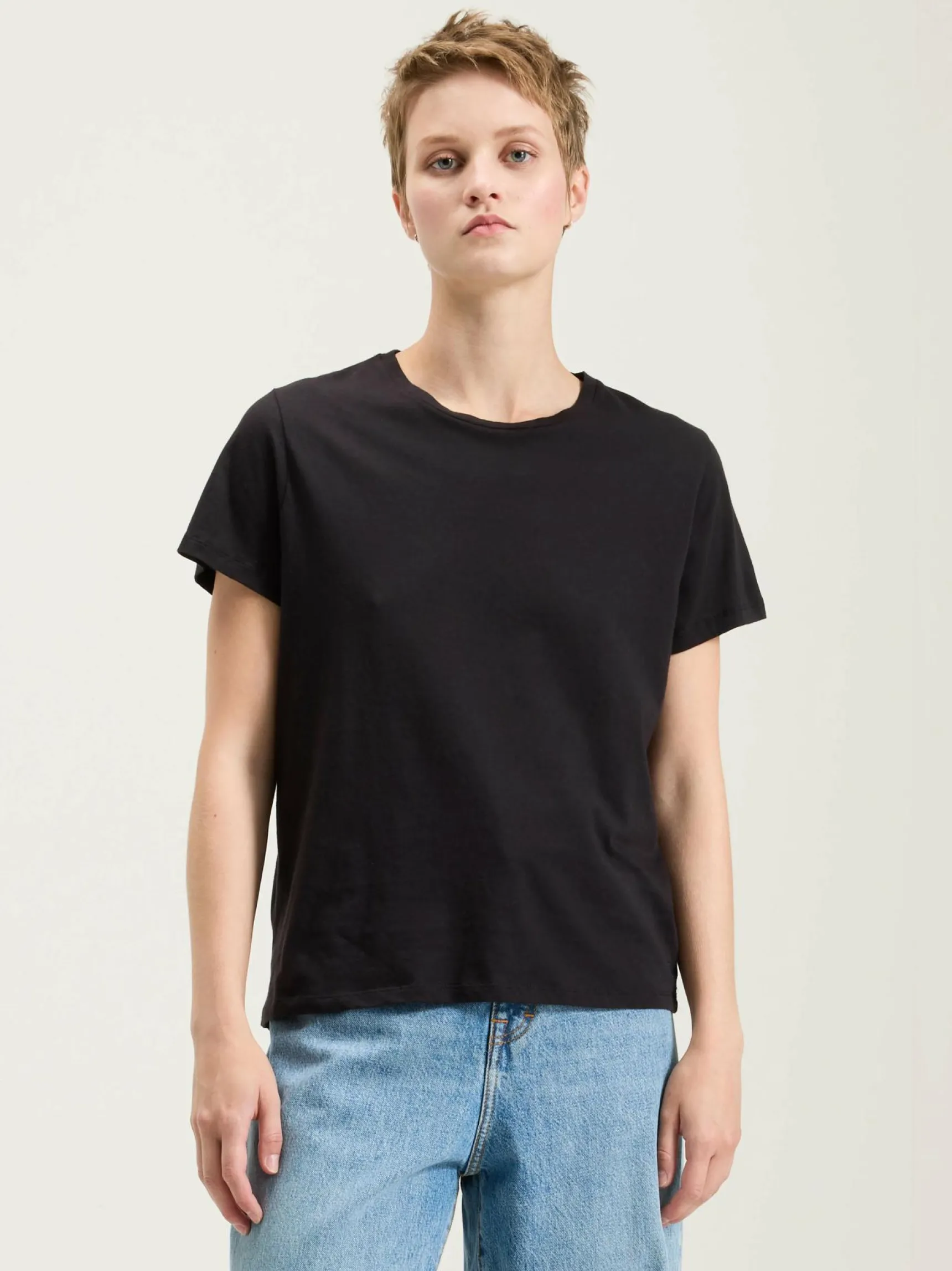 covi-korte-mouwen-t-shirt-tdJqZNHo-1.webp Fashion Bellerose Covi Korte Mouwen T-shirt Off Black