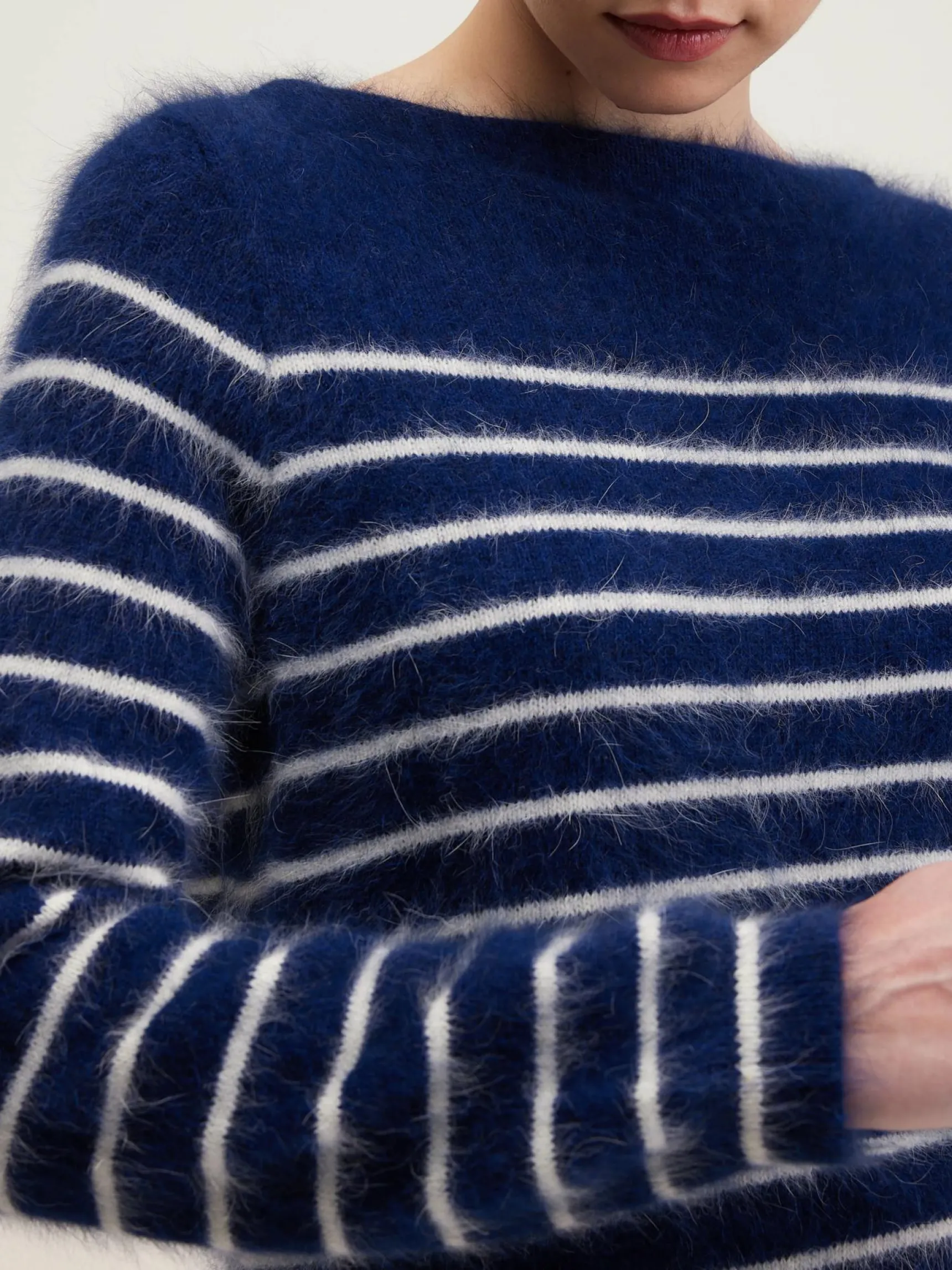 dato-angora-mix-trui-LUQwjlIW-4.webp Best Bellerose Dato Angora-mix Trui Cream / Indigo