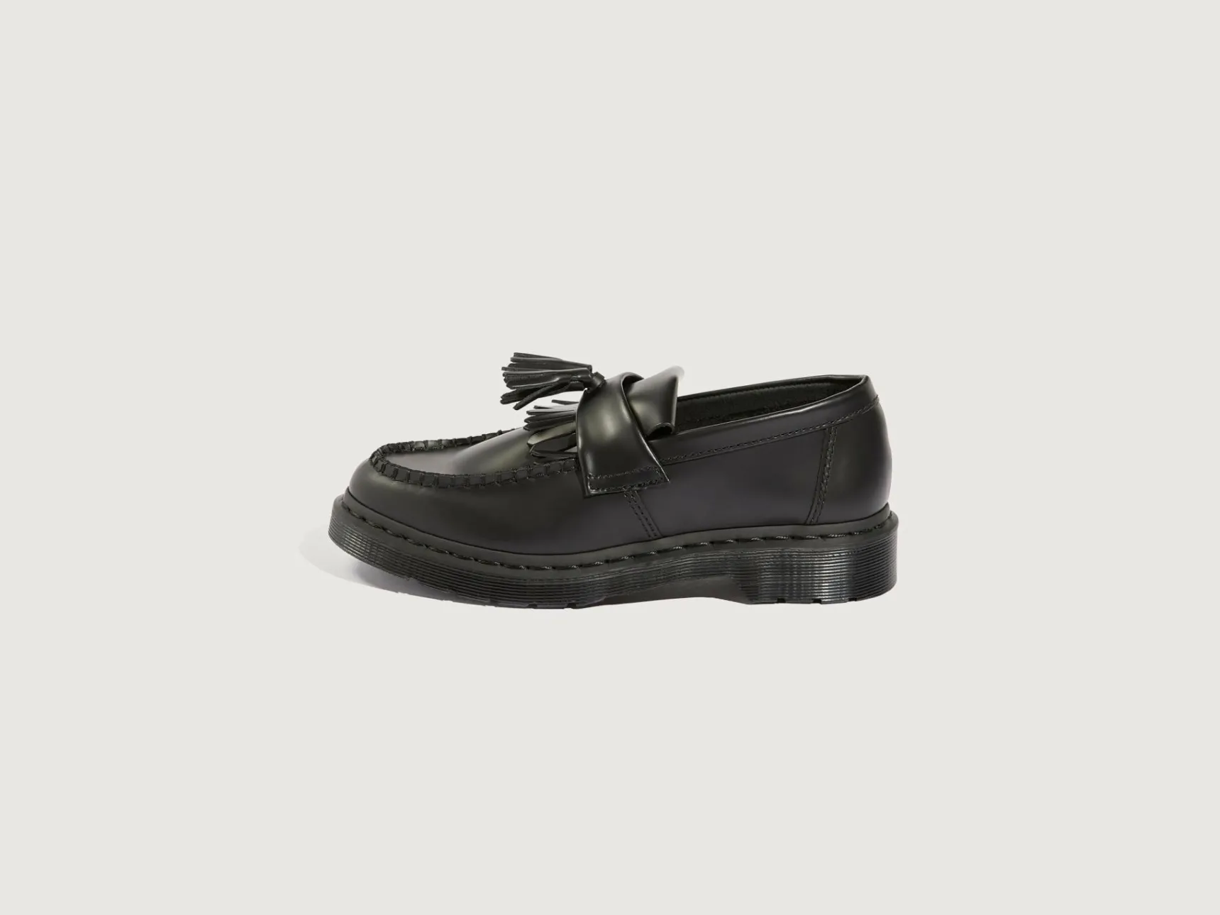 dr-martens-adrian-mono-glad-le-bOIvKrrl-0.webp Outlet Dr Martens DR. MARTENS Adrian Mono Glad Leren Instappers Voor Vrouwen