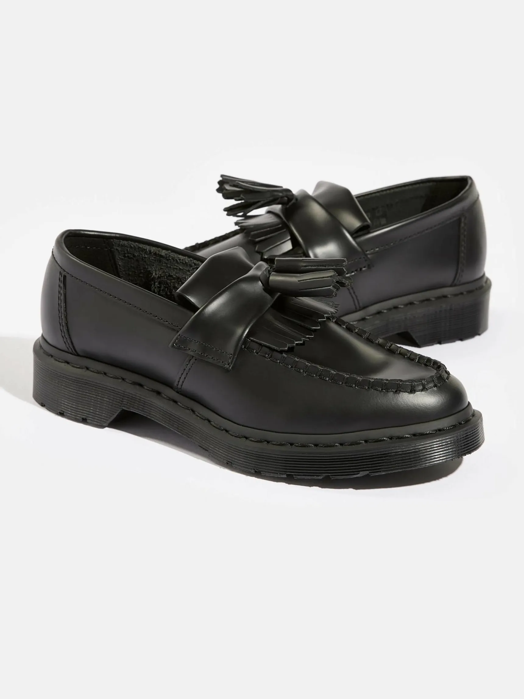dr-martens-adrian-mono-glad-le-bOIvKrrl-2.webp Outlet Dr Martens DR. MARTENS Adrian Mono Glad Leren Instappers Voor Vrouwen