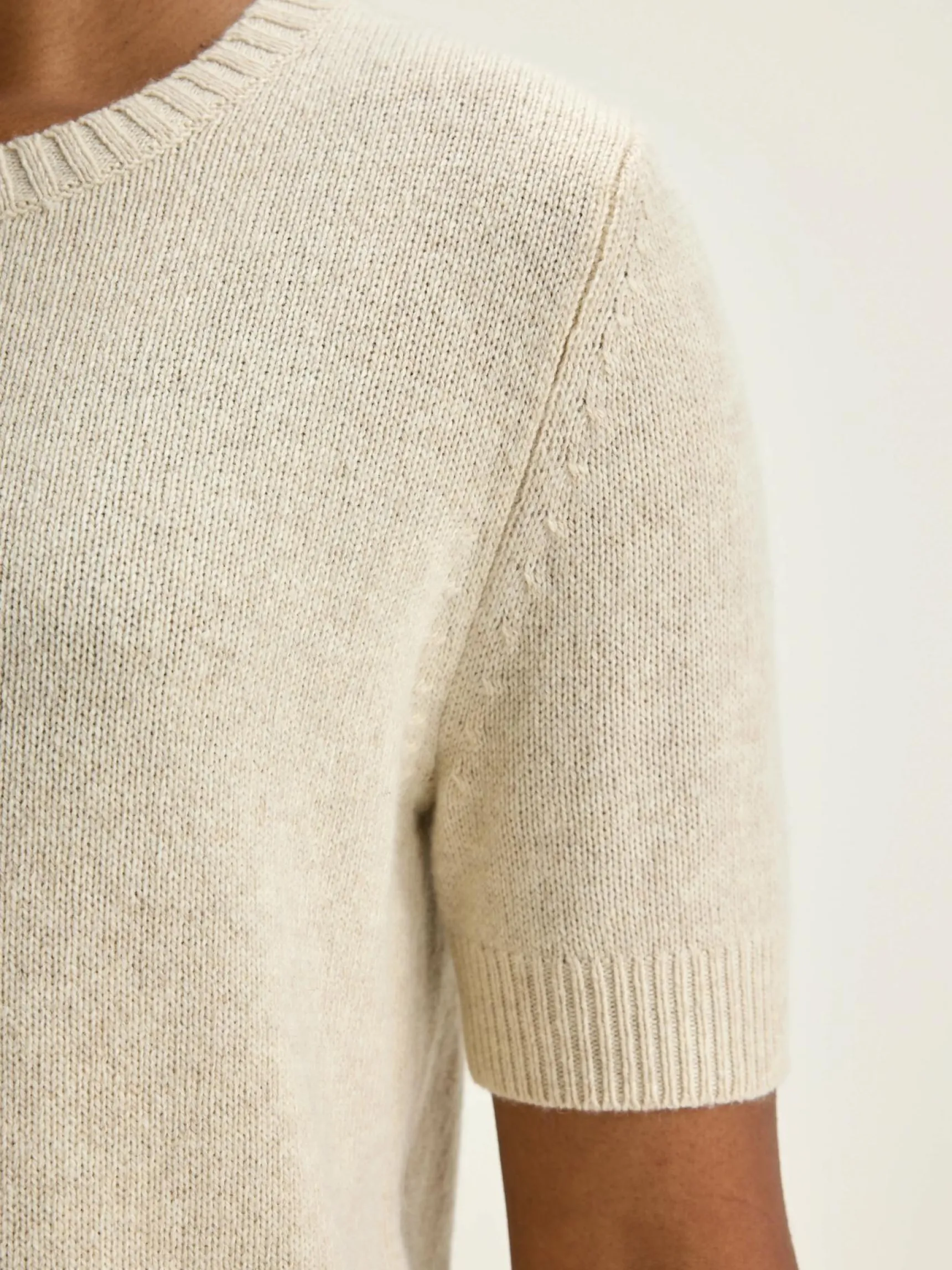 giwco-korte-mouwen-trui-TPuTcdPZ-4.webp Clearance Bellerose Giwco Korte Mouwen Trui Sugarcane