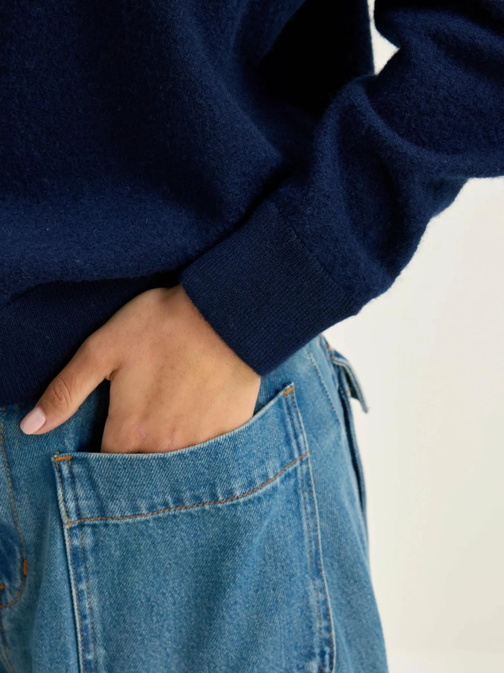 goian-ronde-hals-trui-UpWZKNhk-5.webp Online Bellerose Goian Ronde Hals Trui