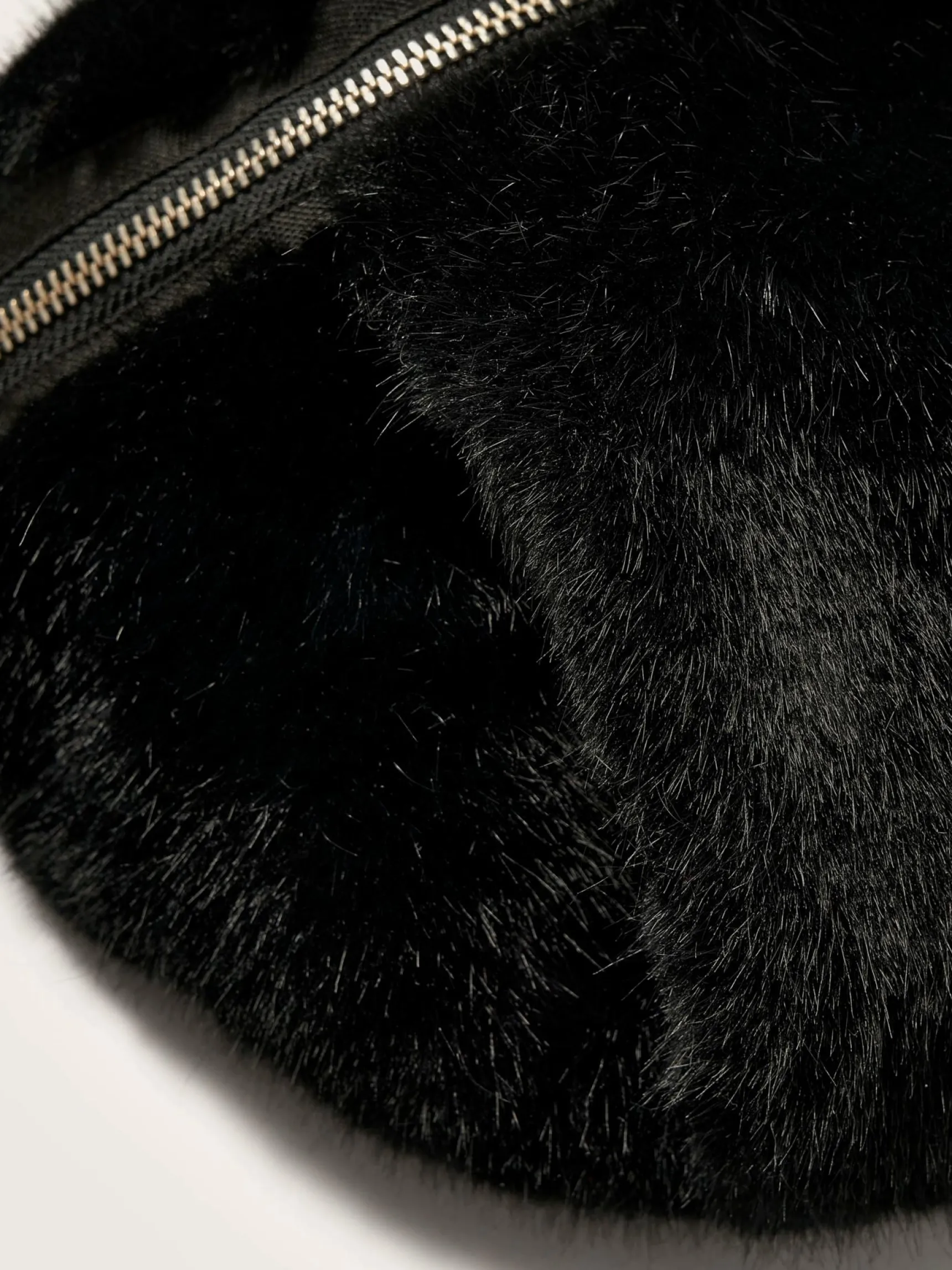 hoswel-moftas-uYZehFSs-5.webp Sale Bellerose Hoswel Moftas Black Beauty