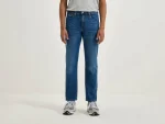 levis-502-tapered-jeans-dtkurgcW-0.webp