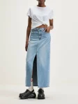 levis-ankle-column-rok-uFDaUaFR-0.webp