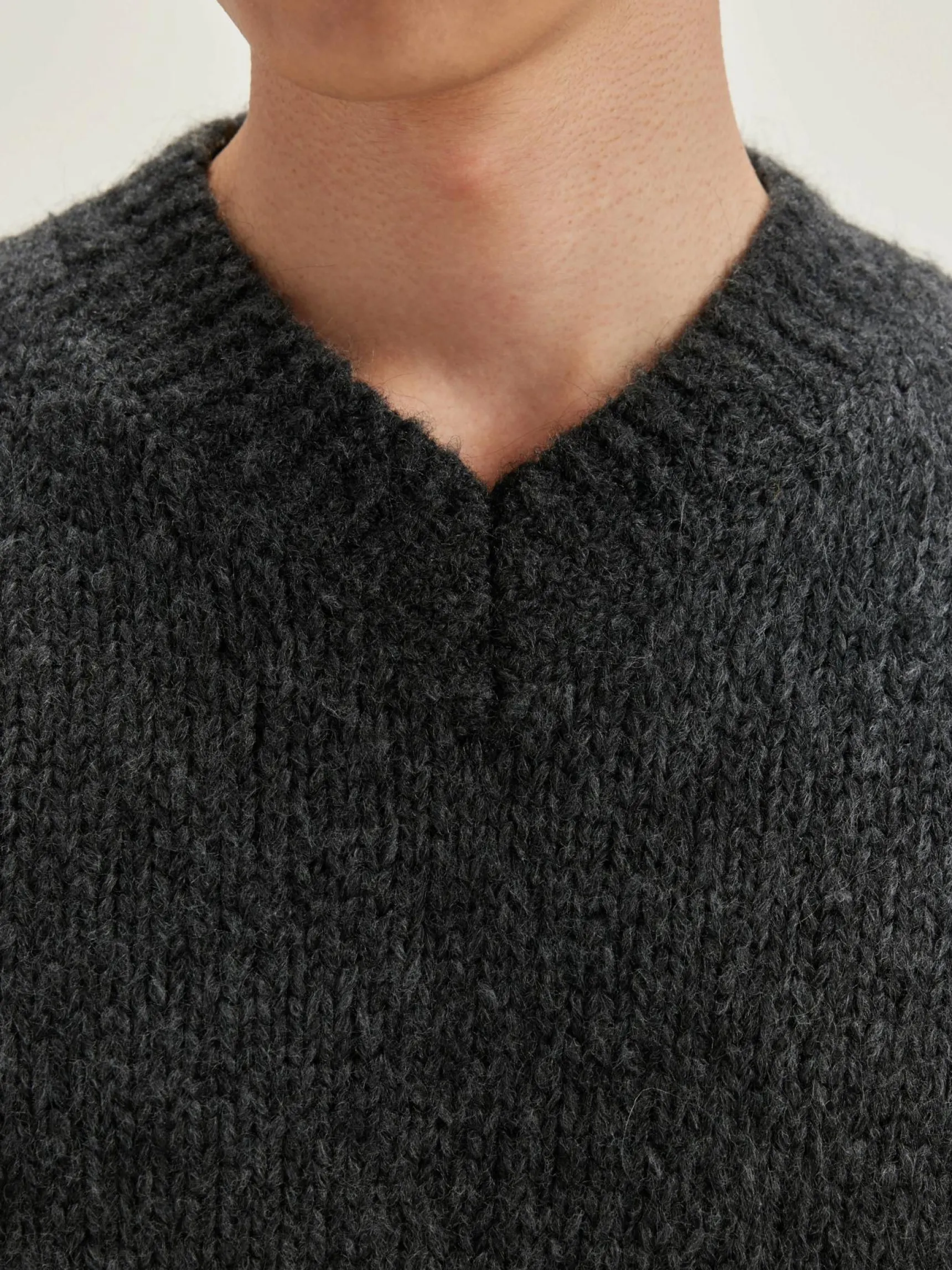 liora-v-hals-trui-MLJWhHya-4.webp Outlet Bellerose Liora V-hals Trui Mid Grey