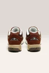 new-balance-2002r-voor-vrouwen-STtSxzQn-0.webp
