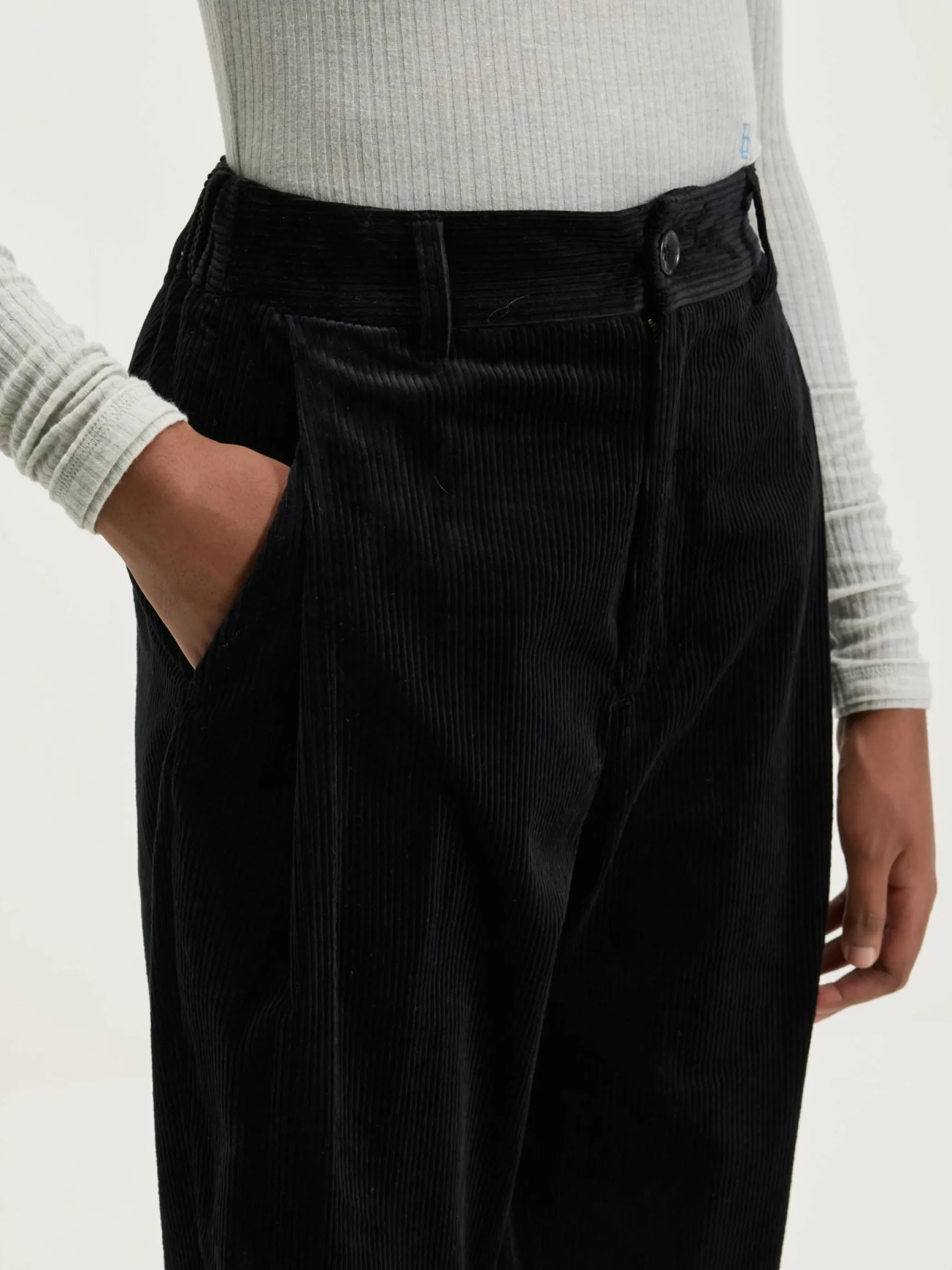 nicholson-nicholson-sand-boy-npYSOWEZ-5.webp Outlet Nicholson & Nicholson Sand Boyfriend Corduroy Broek