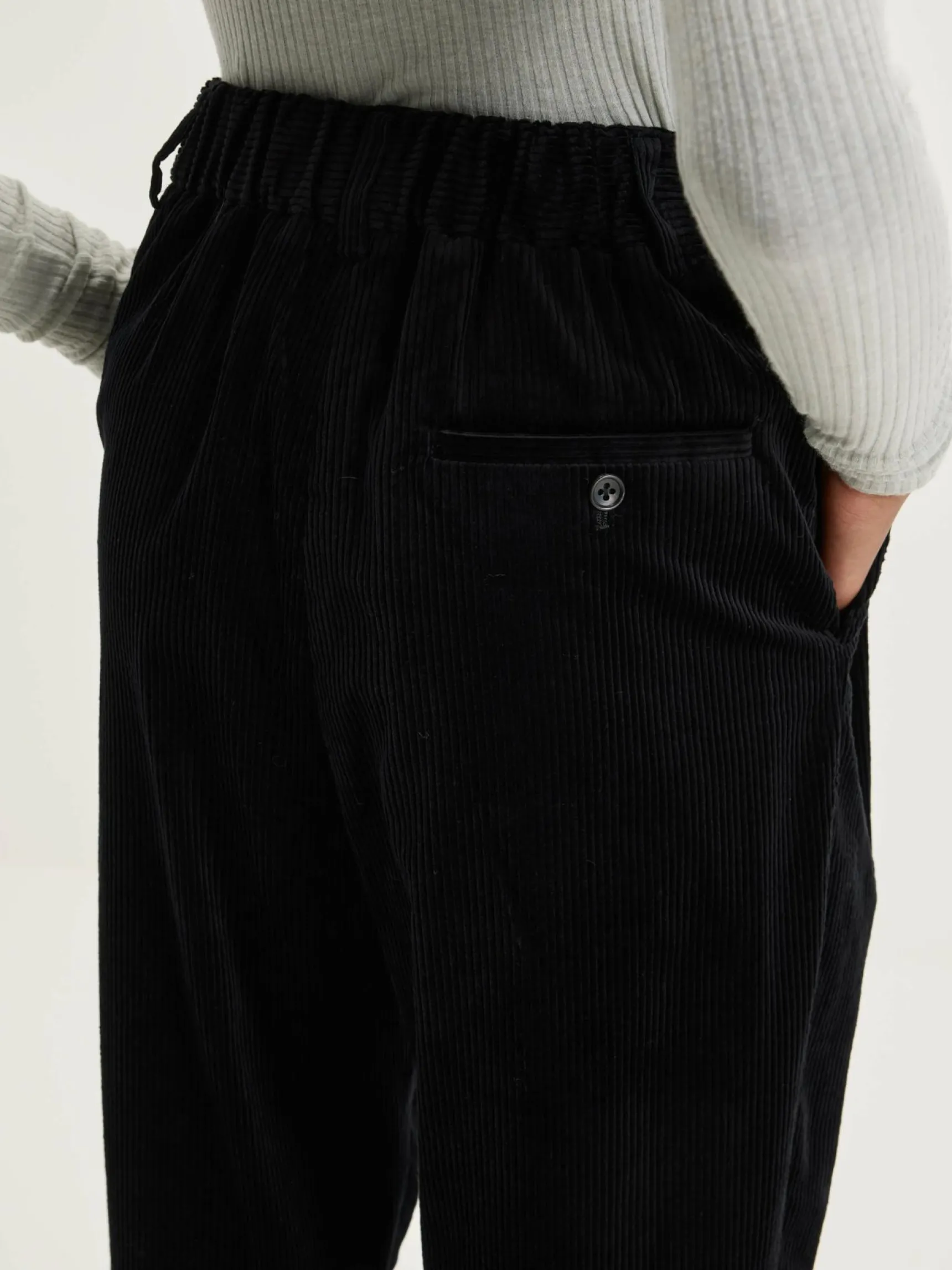 nicholson-nicholson-sand-boy-npYSOWEZ-6.webp Outlet Nicholson & Nicholson Sand Boyfriend Corduroy Broek