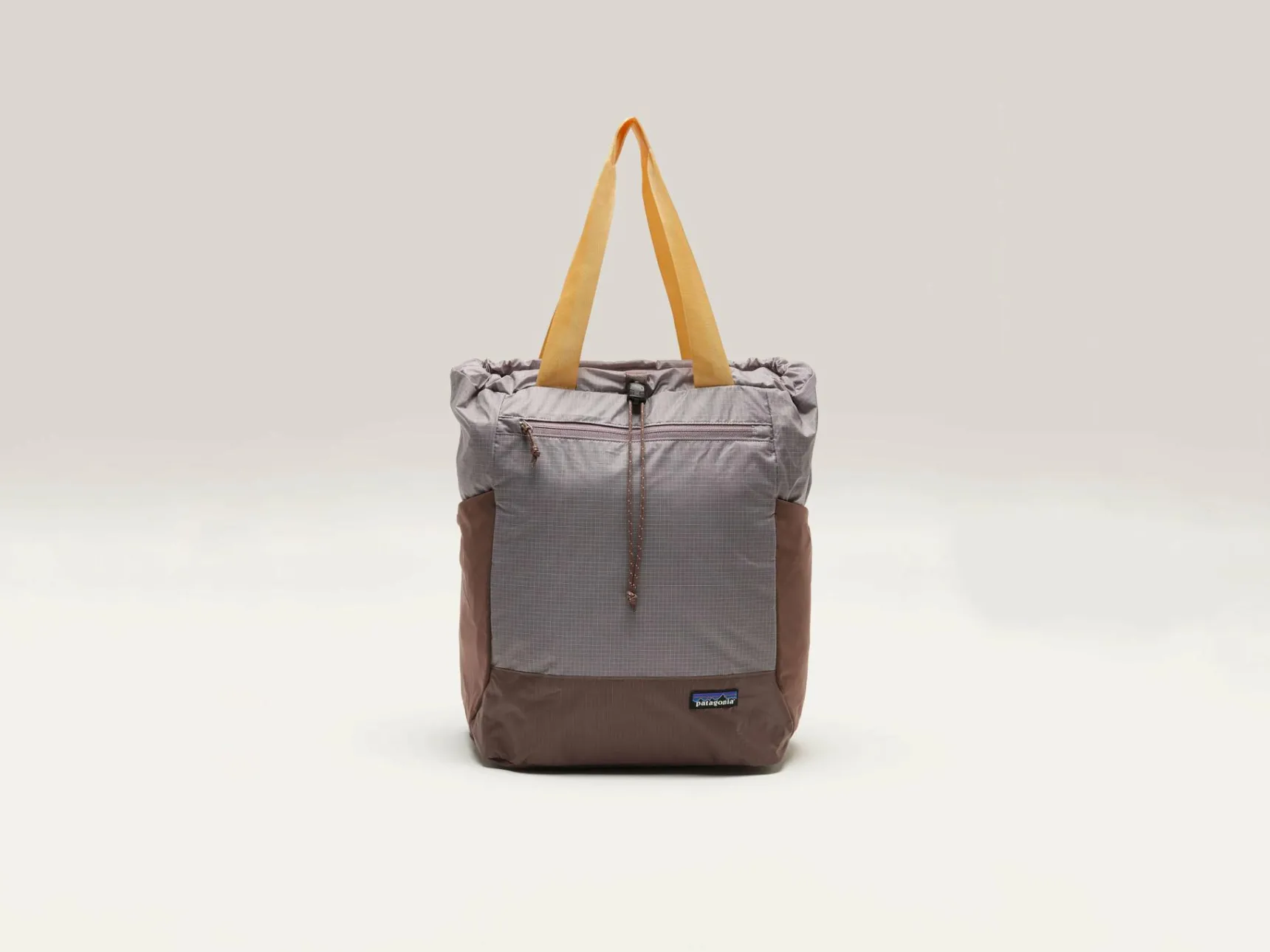 patagonia-ultralight-black-gol-yZHuRmLL-0.webp Hot Patagonia Ultralight Black Gole Tote Pack