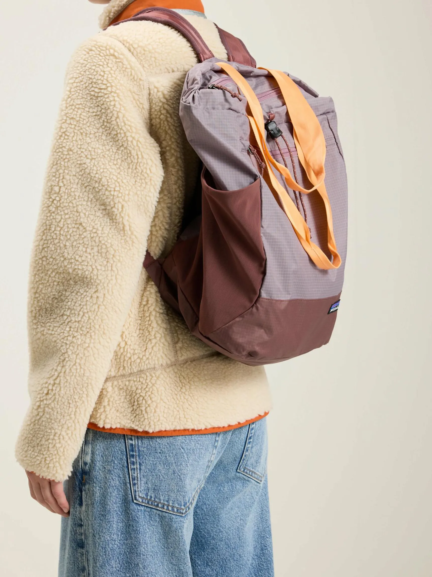 patagonia-ultralight-black-gol-yZHuRmLL-2.webp Hot Patagonia Ultralight Black Gole Tote Pack