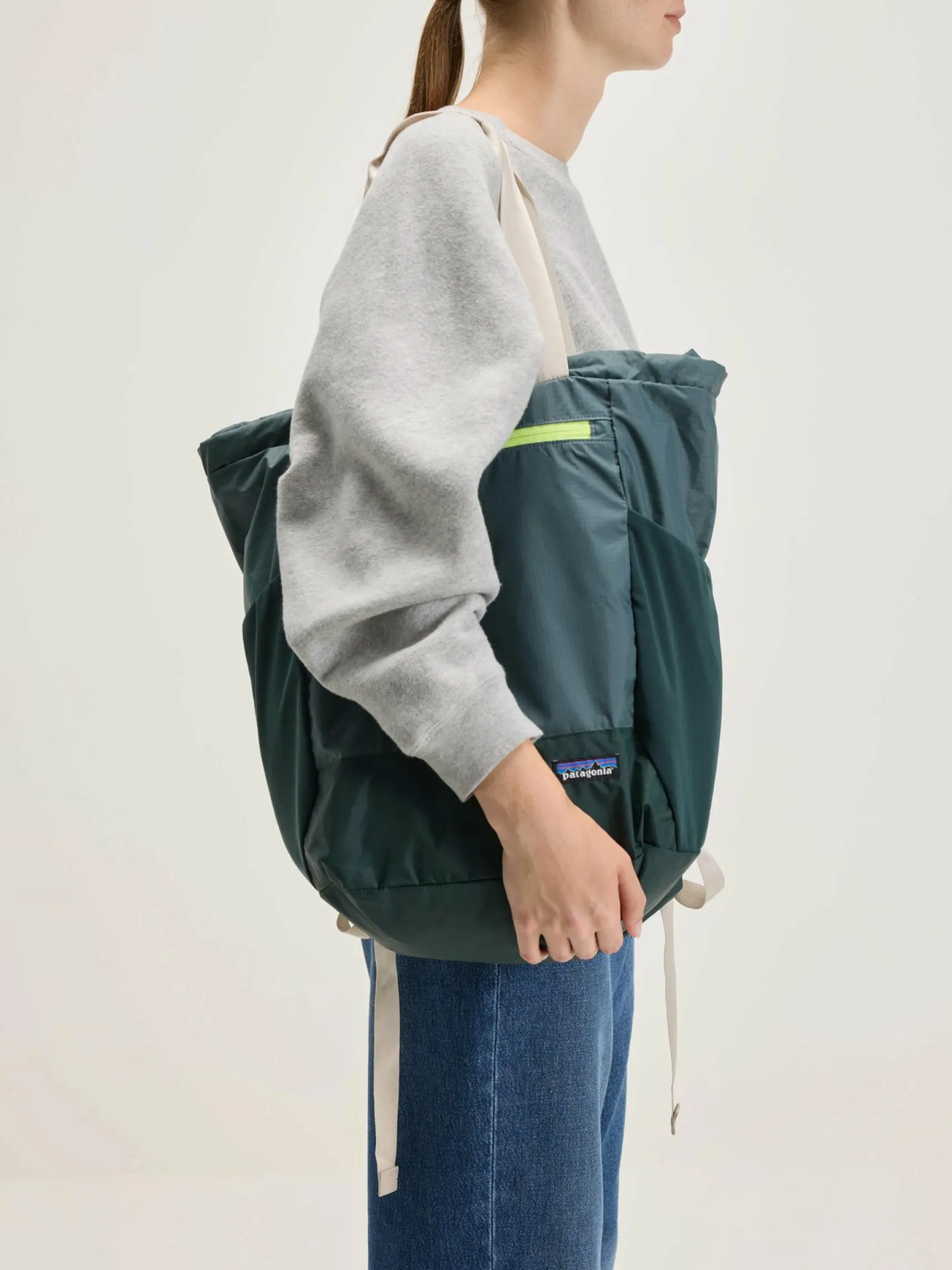 patagonia-ultralight-black-hol-Tuoaykgs-4.webp Sale Patagonia Ultralight Black Hole Tote Pack