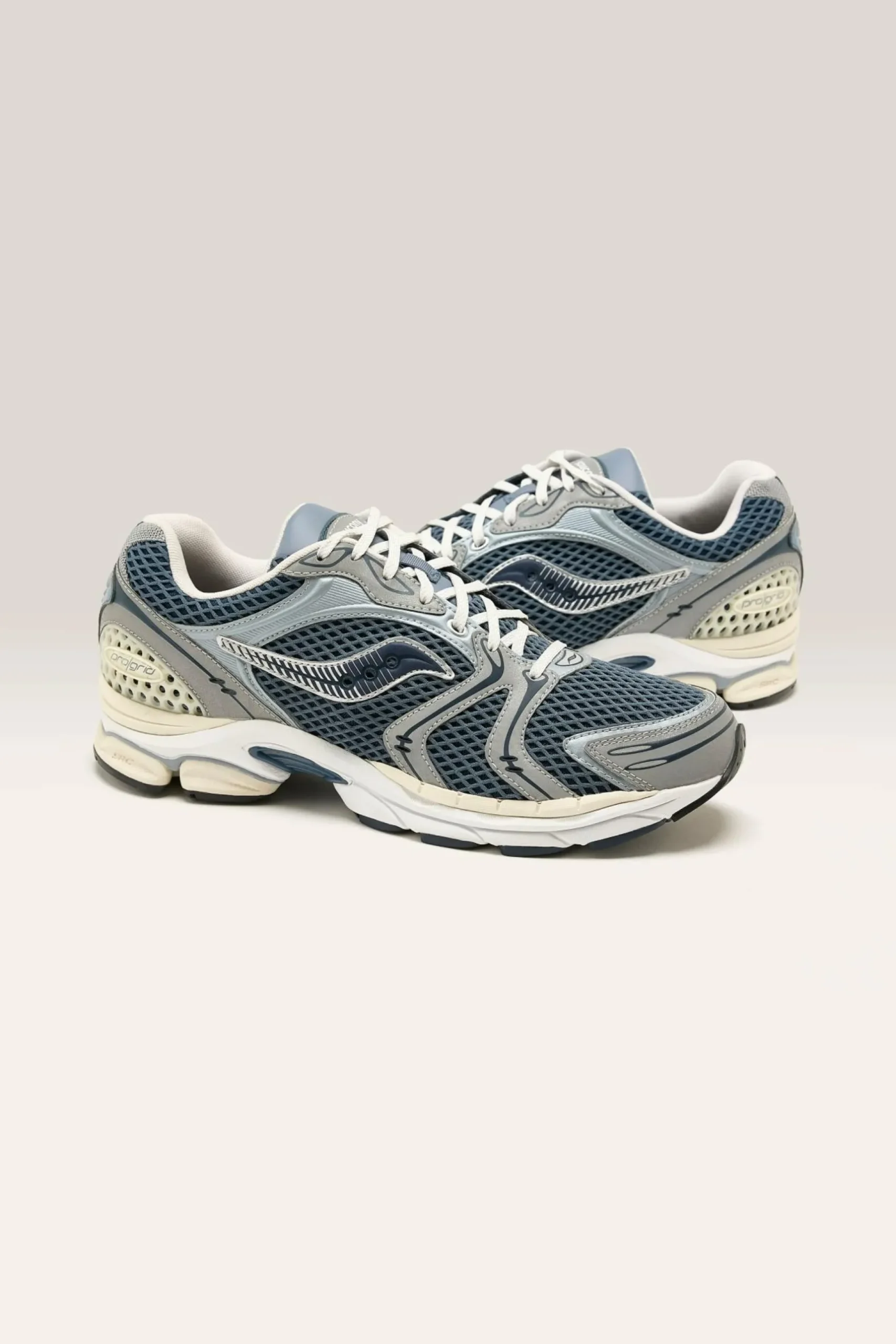 saucony-progrid-triumph-4-for-EmxmviPM-2.webp Outlet Saucony Progrid Triumph 4 For Men