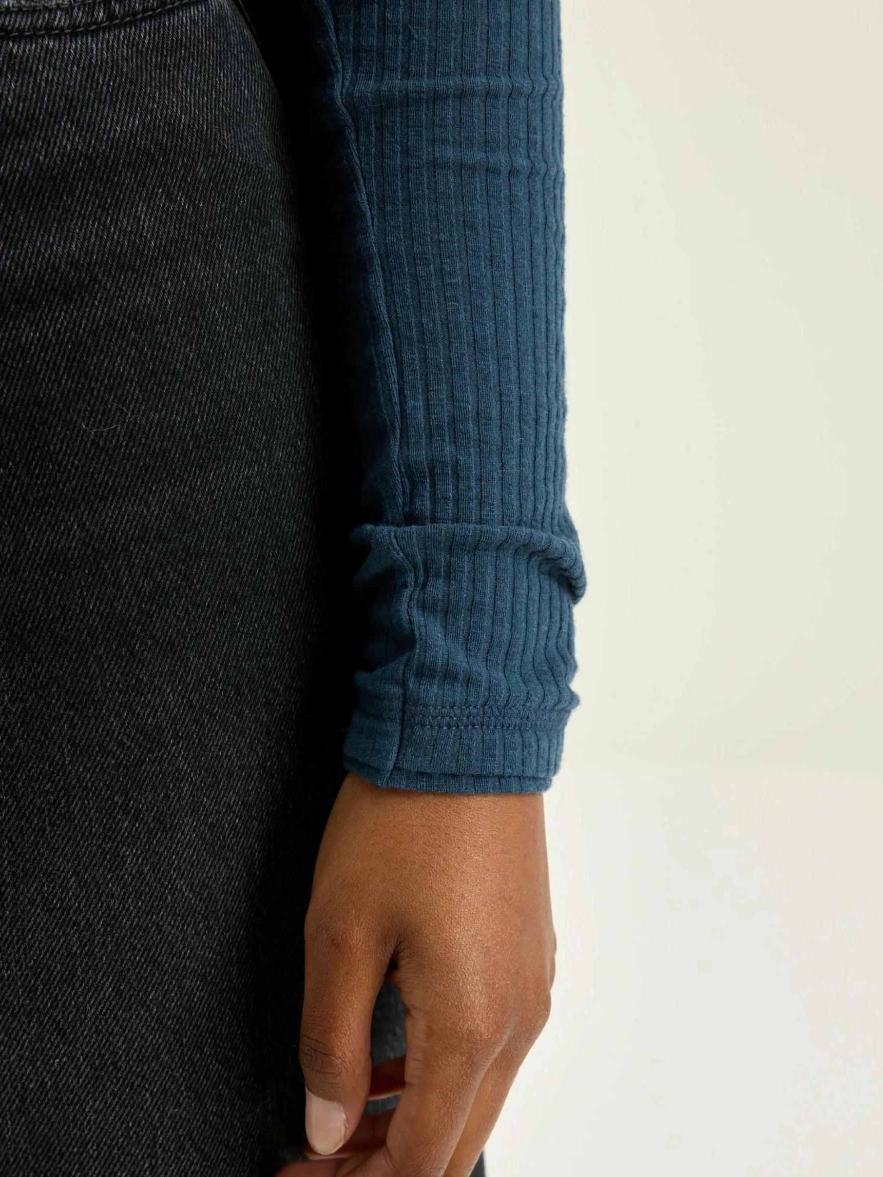 vinay-aansluitend-t-shirt-dcmmqvxm-5.webp New Bellerose Vinay Aansluitend T-shirt Odysee